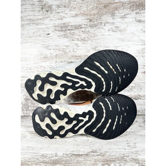 Women's Nike React Infinity Run Flyknit Trainers Platinum Tint/Pink Blast Sz 8 - Picture 8 of 11